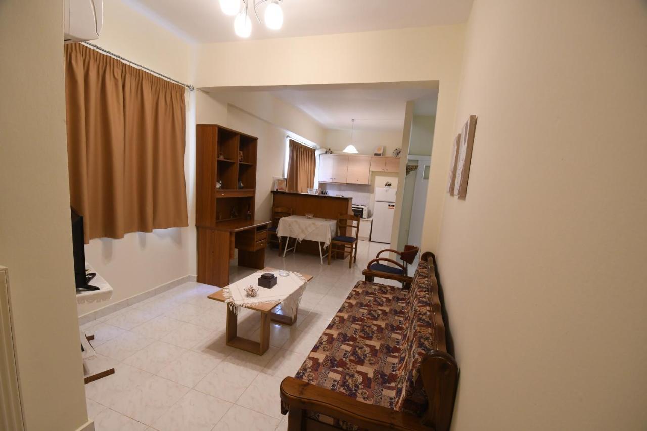 Mary'S Home Kalamata Extérieur photo
